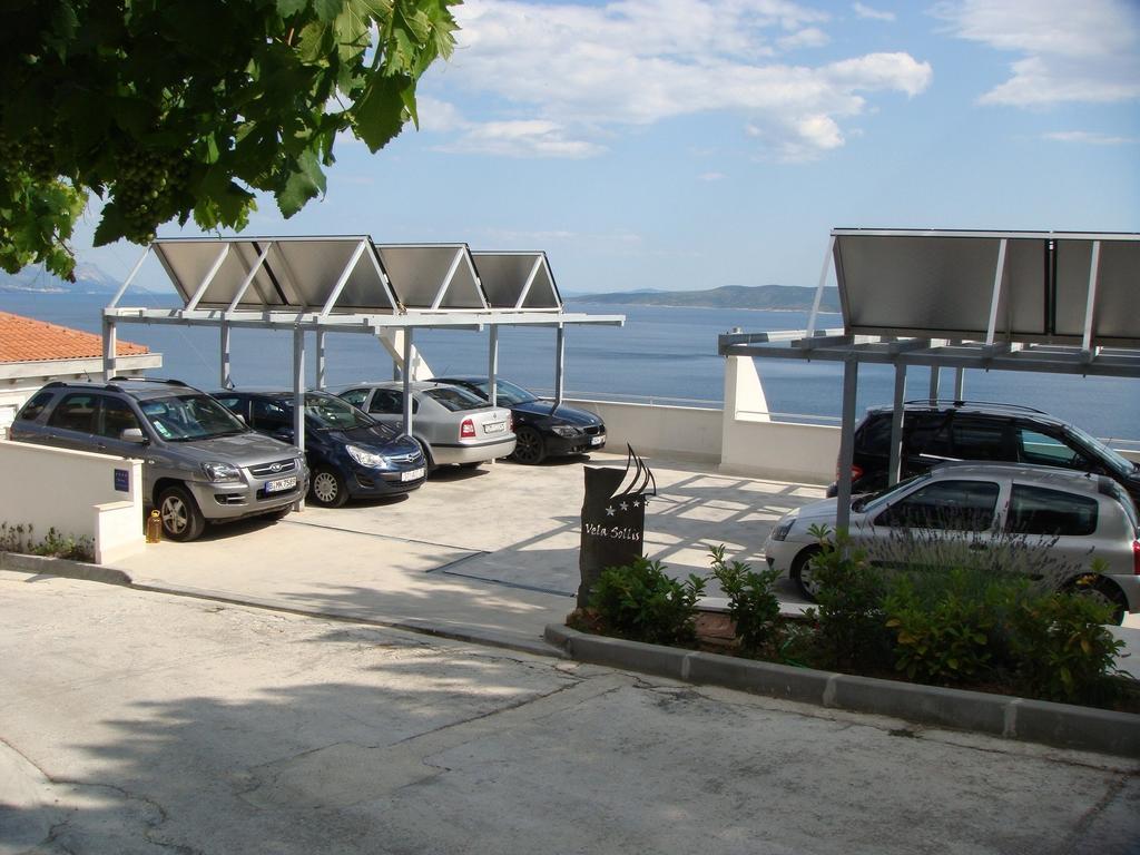 Apartments Vela Sollis Marusici  エクステリア 写真